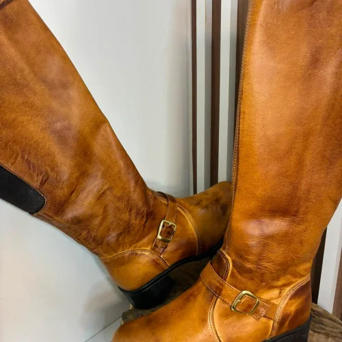 Bota Feminina Angoneze em Couro Escovado Claro